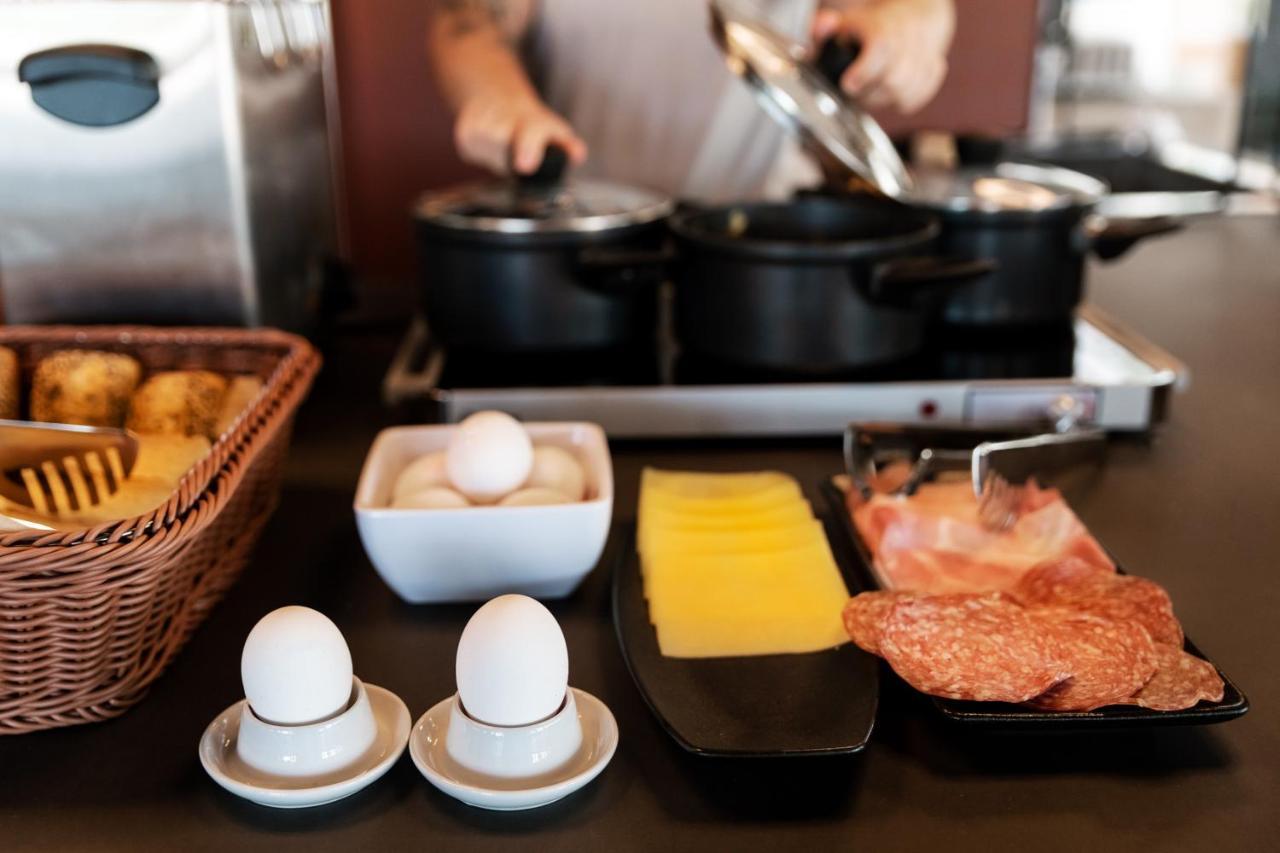 B&B Hotel Geneva Airport Vernier Eksteriør bilde